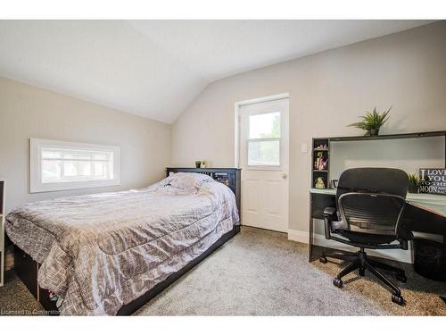 731 William Street, Cambridge, ON - Indoor Photo Showing Bedroom