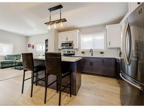 731 William Street, Cambridge, ON - Indoor Photo Showing Kitchen With Stainless Steel Kitchen