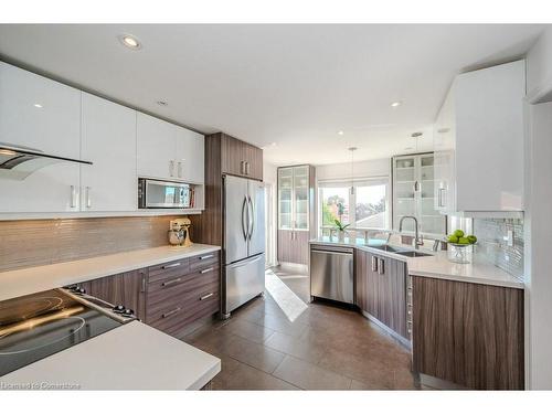 76 Drumlin Drive, Cambridge, ON - Indoor Photo Showing Kitchen With Double Sink With Upgraded Kitchen