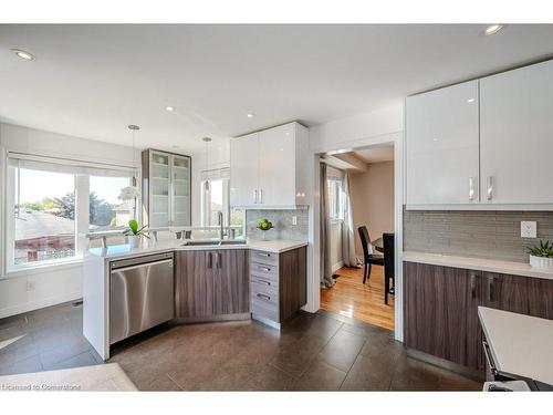 76 Drumlin Drive, Cambridge, ON - Indoor Photo Showing Kitchen