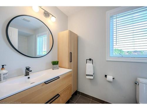 76 Drumlin Drive, Cambridge, ON - Indoor Photo Showing Bathroom