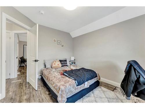 25 Major Street, Kitchener, ON - Indoor Photo Showing Bedroom