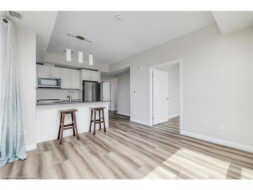 1405-108 Garment Street, Kitchener, ON - Indoor Photo Showing Kitchen