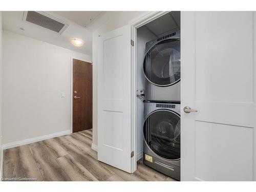 1405-108 Garment Street, Kitchener, ON - Indoor Photo Showing Laundry Room