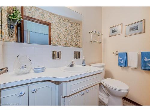 102 Indian Road, Kitchener, ON - Indoor Photo Showing Bathroom