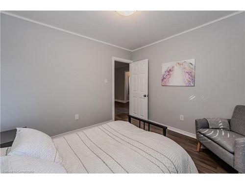 302 Hay Street, Woodstock, ON - Indoor Photo Showing Bedroom