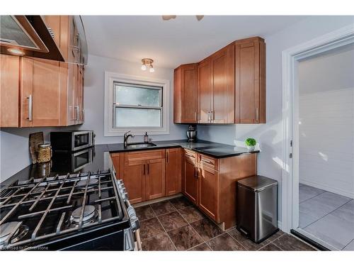 302 Hay Street, Woodstock, ON - Indoor Photo Showing Kitchen