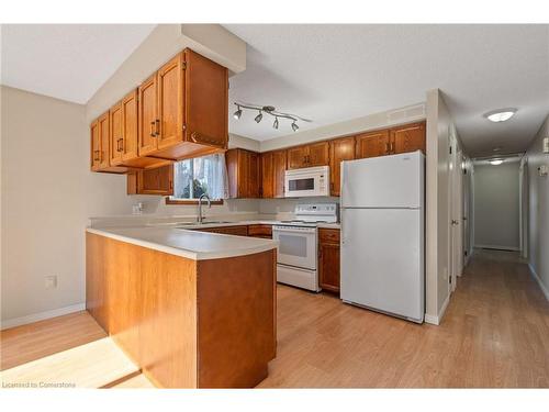 117 Melita Street, Ingersoll, ON - Indoor Photo Showing Kitchen