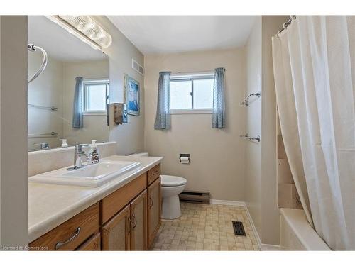 117 Melita Street, Ingersoll, ON - Indoor Photo Showing Bathroom