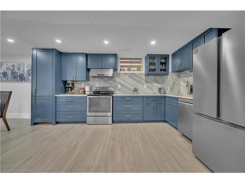 Basement-520 Winterburg Walk, Waterloo, ON - Indoor Photo Showing Kitchen With Upgraded Kitchen