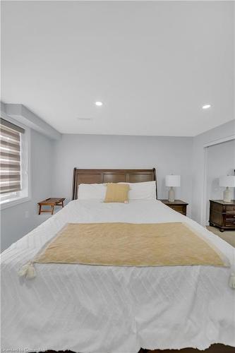 Basement-520 Winterburg Walk, Waterloo, ON - Indoor Photo Showing Bedroom