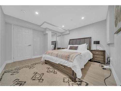 Basement-520 Winterburg Walk, Waterloo, ON - Indoor Photo Showing Bedroom