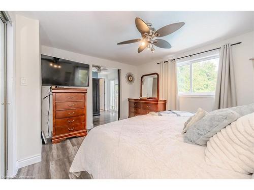 48 Templar Court, Cambridge, ON - Indoor Photo Showing Bedroom