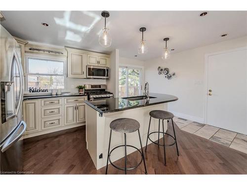 81 David Street, Cambridge, ON - Indoor Photo Showing Kitchen With Upgraded Kitchen