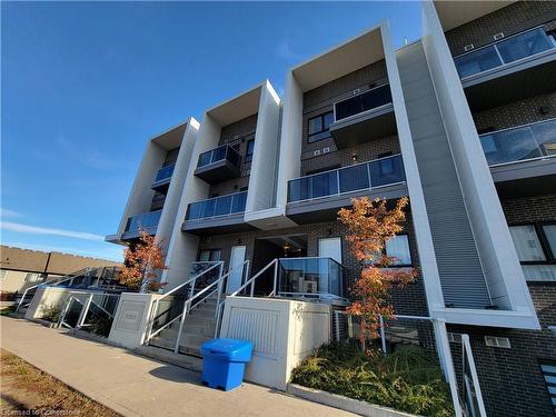 C28-1430 Highland Road W, Kitchener, ON - Outdoor With Balcony