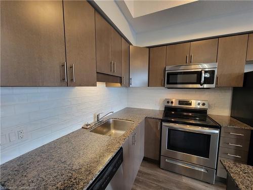 C28-1430 Highland Road W, Kitchener, ON - Indoor Photo Showing Kitchen