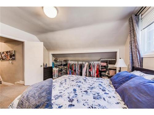 70 Stanley Street, Cambridge, ON - Indoor Photo Showing Bedroom