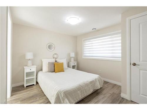 34 Dooley Drive, Kitchener, ON - Indoor Photo Showing Bedroom