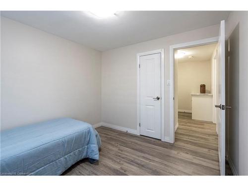 34 Dooley Drive, Kitchener, ON - Indoor Photo Showing Bedroom