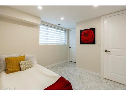 34 Dooley Drive, Kitchener, ON - Indoor Photo Showing Bedroom