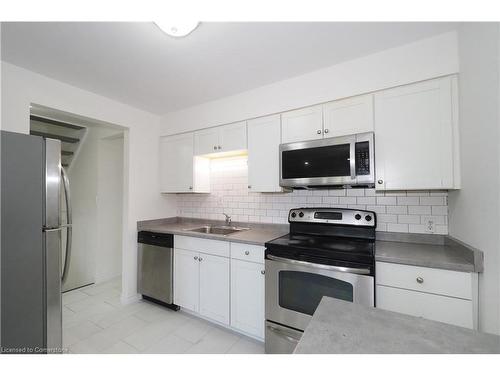 50-20 Paulander Drive, Kitchener, ON - Indoor Photo Showing Kitchen