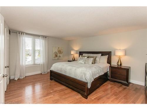 511 Oakvale Drive, Waterloo, ON - Indoor Photo Showing Bedroom