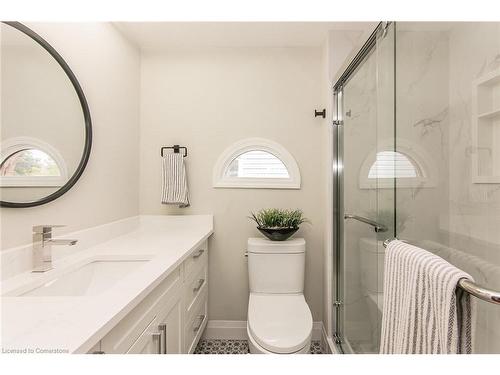 511 Oakvale Drive, Waterloo, ON - Indoor Photo Showing Bathroom