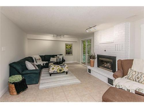 511 Oakvale Drive, Waterloo, ON - Indoor Photo Showing Living Room With Fireplace