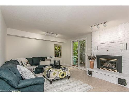 511 Oakvale Drive, Waterloo, ON - Indoor Photo Showing Living Room With Fireplace