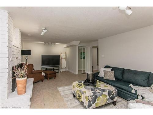 511 Oakvale Drive, Waterloo, ON - Indoor Photo Showing Living Room