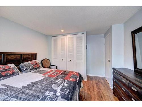 26-220 Salisbury Avenue, Cambridge, ON - Indoor Photo Showing Bedroom