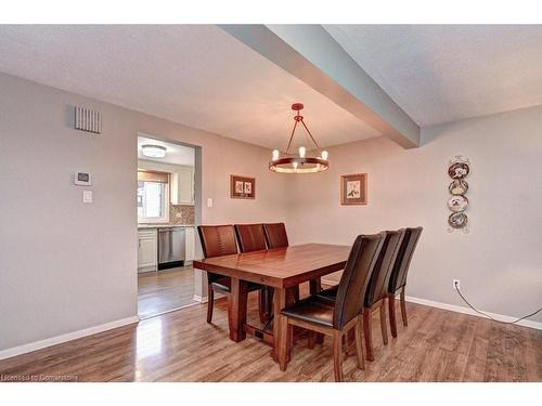 26-220 Salisbury Avenue, Cambridge, ON - Indoor Photo Showing Dining Room