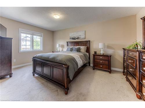 15 Captain Mccallum Drive, New Hamburg, ON - Indoor Photo Showing Bedroom