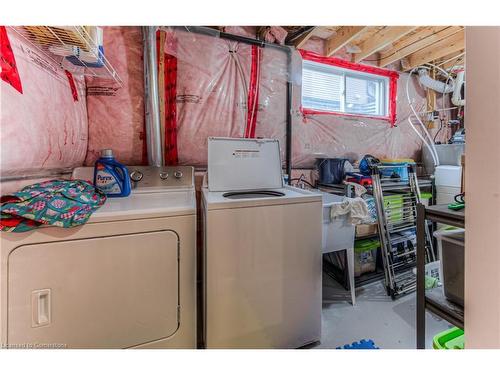 15 Captain Mccallum Drive, New Hamburg, ON - Indoor Photo Showing Laundry Room