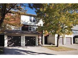 64-135 Chalmers Street S Cambridge, ON N1R 6M2