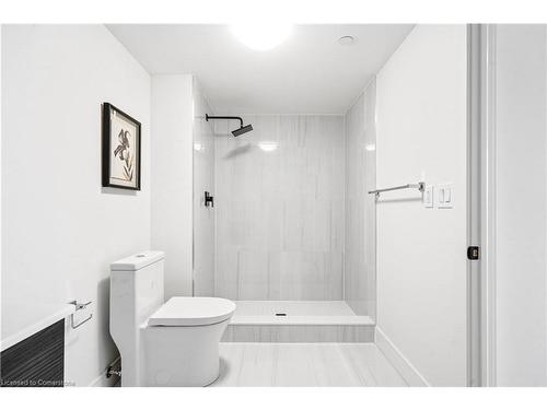 505-2 Dundas St W, Belleville, ON - Indoor Photo Showing Bathroom