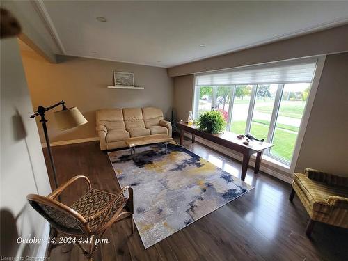 18 Dreger Avenue, Kitchener, ON - Indoor Photo Showing Living Room