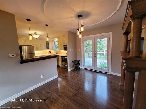 18 Dreger Avenue, Kitchener, ON - Indoor Photo Showing Kitchen