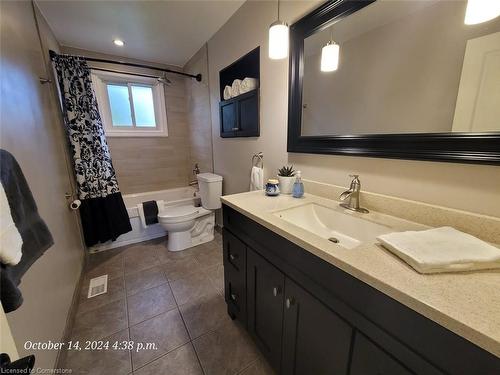 18 Dreger Avenue, Kitchener, ON - Indoor Photo Showing Bathroom