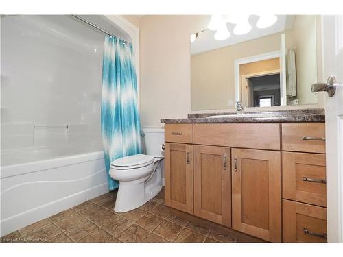 24 Park Place, Tillsonburg, ON - Indoor Photo Showing Bathroom