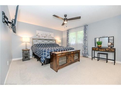 28-220 Salisbury Avenue, Cambridge, ON - Indoor Photo Showing Bedroom