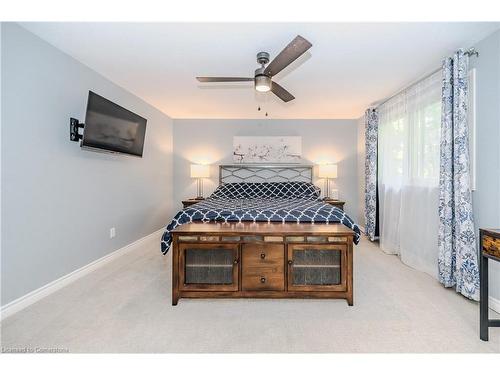 28-220 Salisbury Avenue, Cambridge, ON - Indoor Photo Showing Bedroom