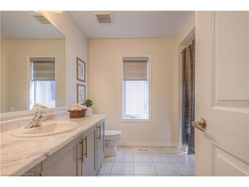 533 Beckview Crescent, Kitchener, ON - Indoor Photo Showing Bathroom