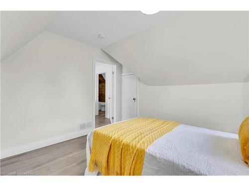 124 St George Street, Kitchener, ON - Indoor Photo Showing Bedroom