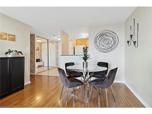 405-6720 Glen Erin Drive, Mississauga, ON - Indoor Photo Showing Dining Room