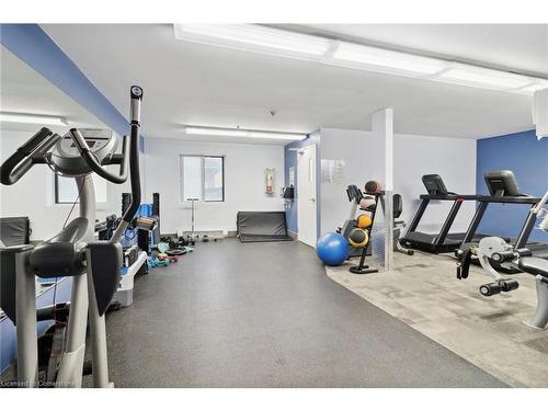 405-6720 Glen Erin Drive, Mississauga, ON - Indoor Photo Showing Gym Room