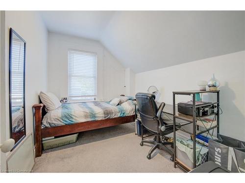 52 Henry Street, Kitchener, ON - Indoor Photo Showing Bedroom