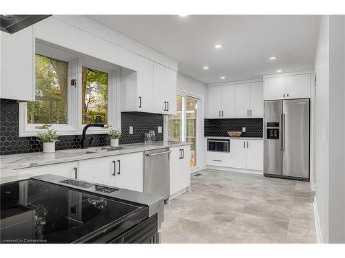 264 Shakespeare Drive, Waterloo, ON - Indoor Photo Showing Kitchen