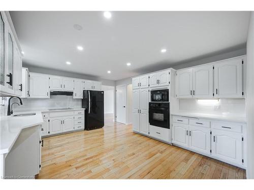 62 Ontario Street, Cambridge, ON - Indoor Photo Showing Kitchen