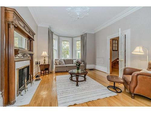 47 Oak Street, Cambridge, ON - Indoor Photo Showing Living Room With Fireplace